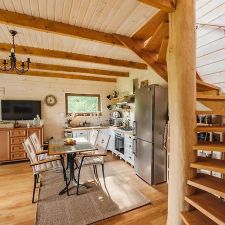 Shanti House * Migovo