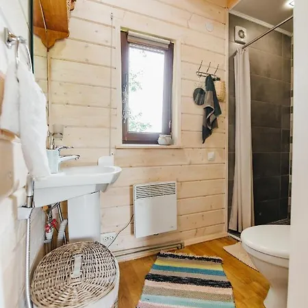 Shanti House * Migovo